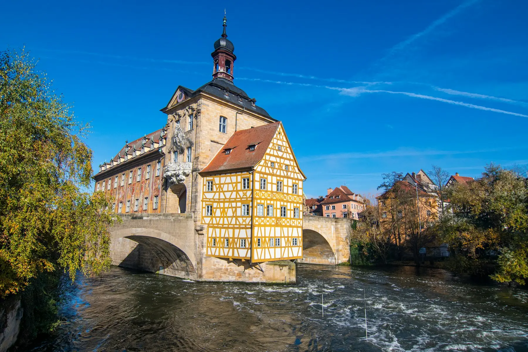 Das Alte Rathaus von Bamberg über dem Fluss